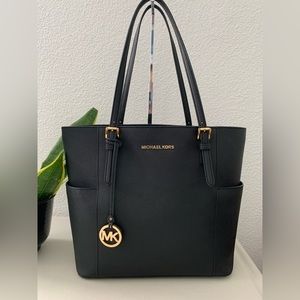💕👜Michael Kors Tote Bag